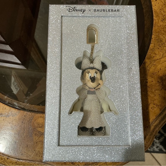 BAUBLEBAR Disney Minnie Mouse Bride Bag Charm - Picture 5 of 7